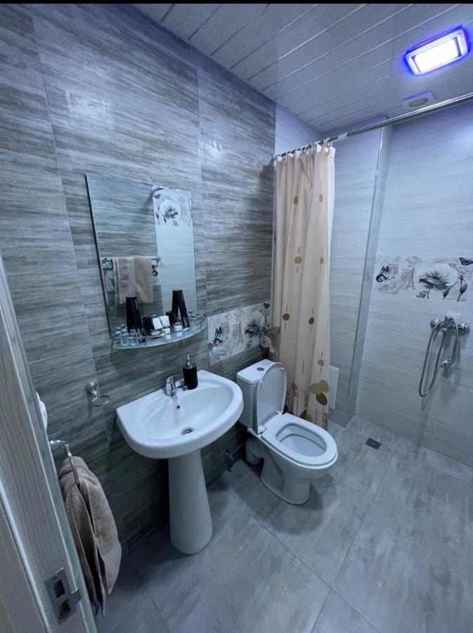 Cool Blue Interior Self Check In Apartment เยเรวาน ภายนอก รูปภาพ