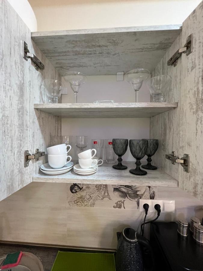Cool Blue Interior Self Check In Apartment เยเรวาน ภายนอก รูปภาพ