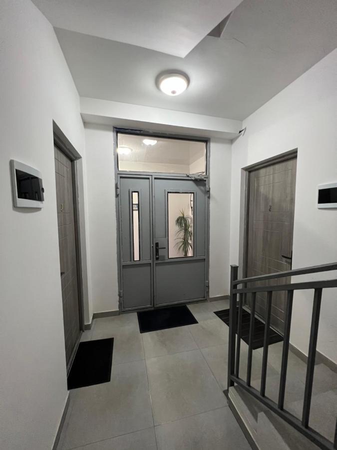 Cool Blue Interior Self Check In Apartment เยเรวาน ภายนอก รูปภาพ