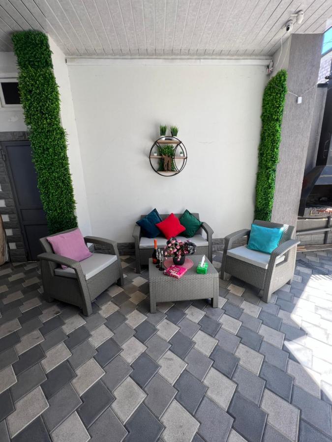 Cool Blue Interior Self Check In Apartment เยเรวาน ภายนอก รูปภาพ