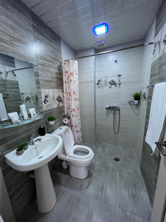 Cool Blue Interior Self Check In Apartment เยเรวาน ภายนอก รูปภาพ