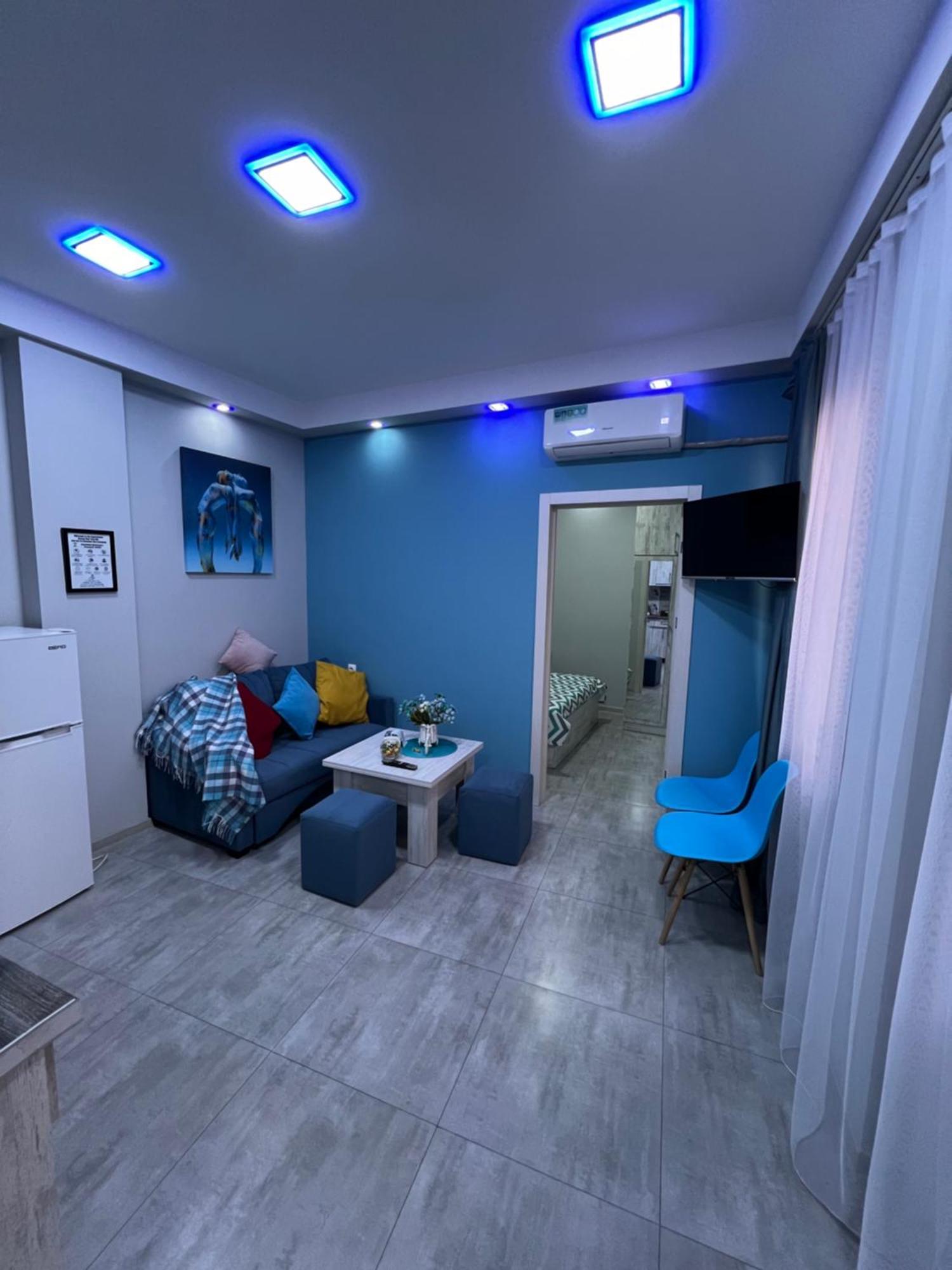 Cool Blue Interior Self Check In Apartment เยเรวาน ภายนอก รูปภาพ