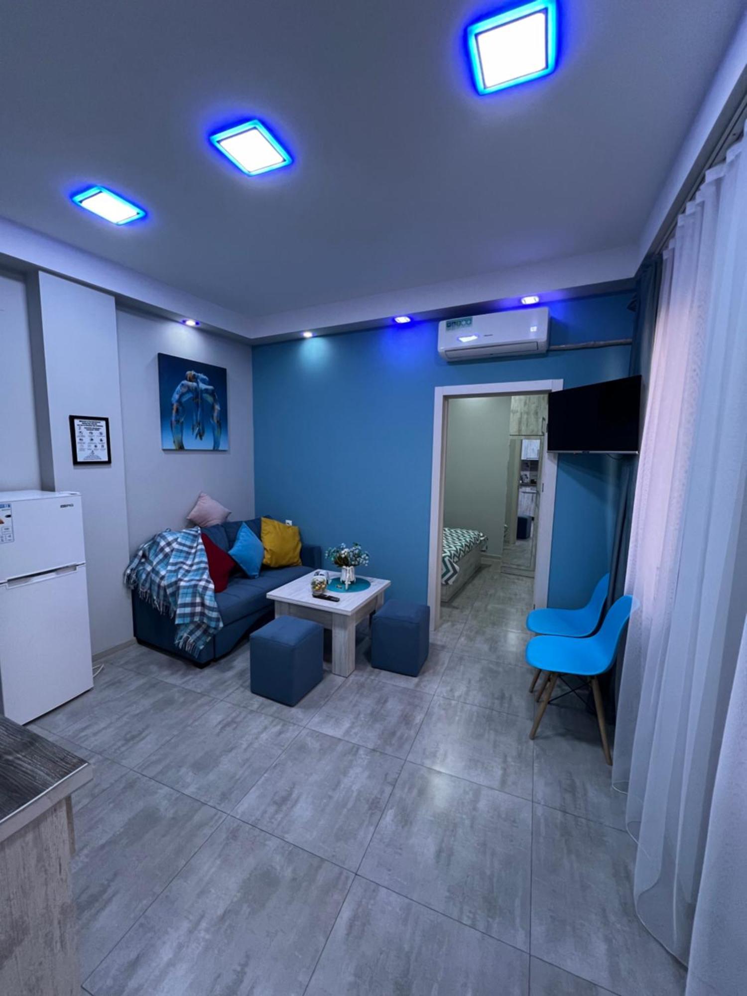 Cool Blue Interior Self Check In Apartment เยเรวาน ภายนอก รูปภาพ