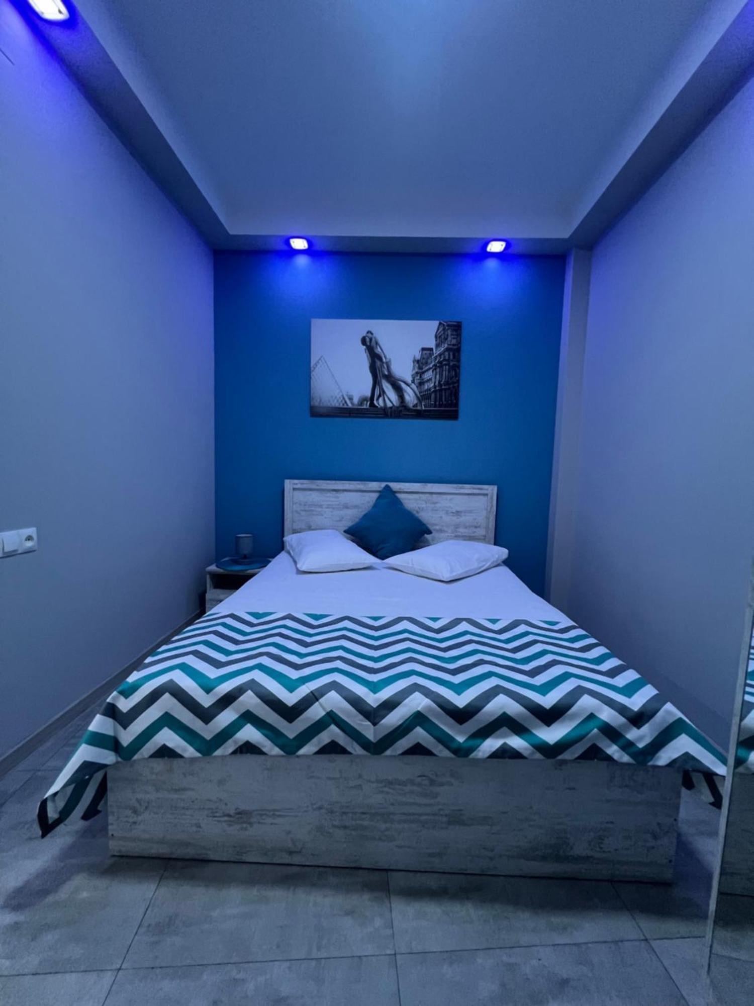 Cool Blue Interior Self Check In Apartment เยเรวาน ภายนอก รูปภาพ