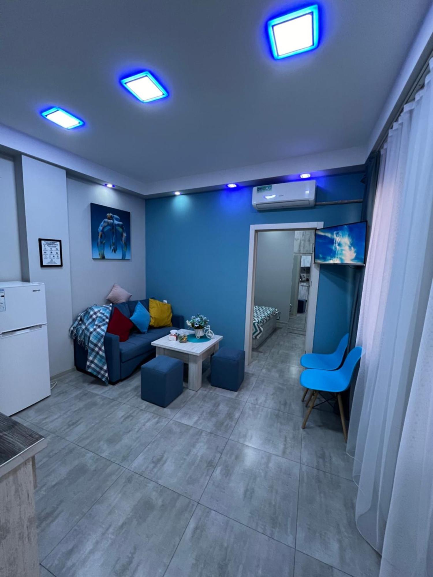 Cool Blue Interior Self Check In Apartment เยเรวาน ภายนอก รูปภาพ